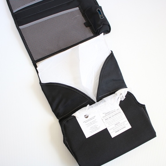 SafeFit Black Deluxe Diaper Changer with Extra Large Changing Pad Bag - Picture 9 of 12